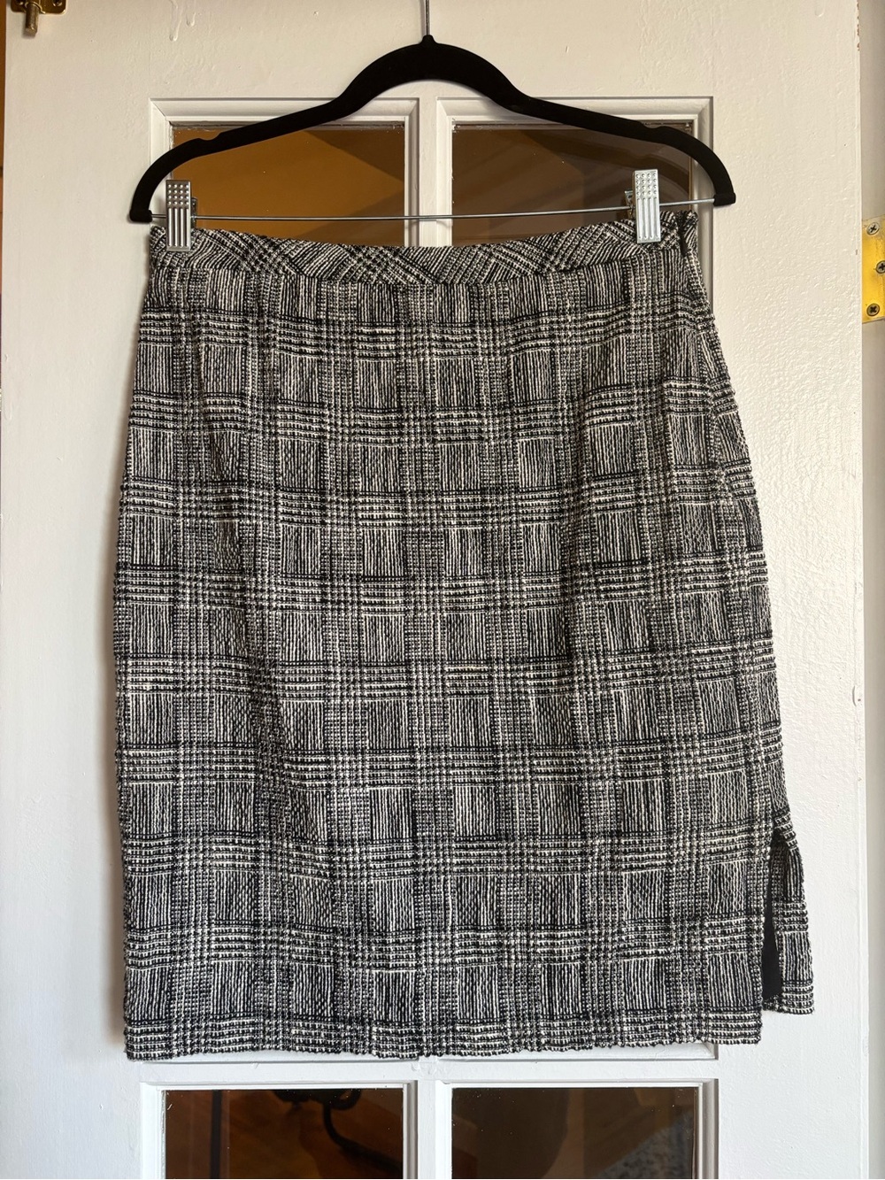 Banana Republic Classic Black & White Plaid Pencil Skirt